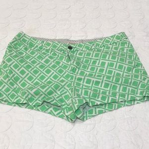 {Merona} Plus Size Shorts Green and White Print 14